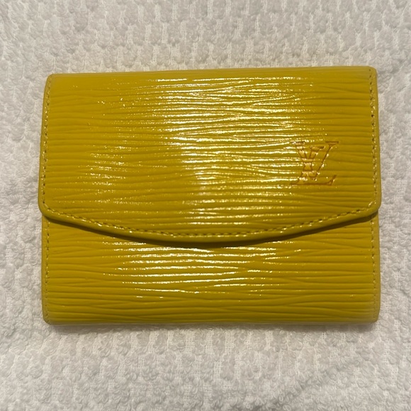 Louis Vuitton yellow coin case - Picture 1 of 6